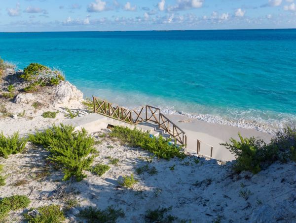 Ocean Front Exuma Vacation Home Six Bedroom