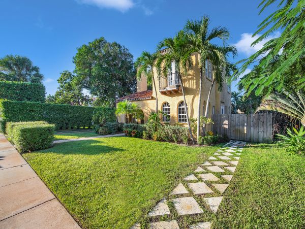 West Palm Beach Vacation Home Three Bedroom