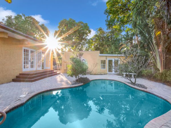 West Palm Beach Vacation Home Three Bedroom