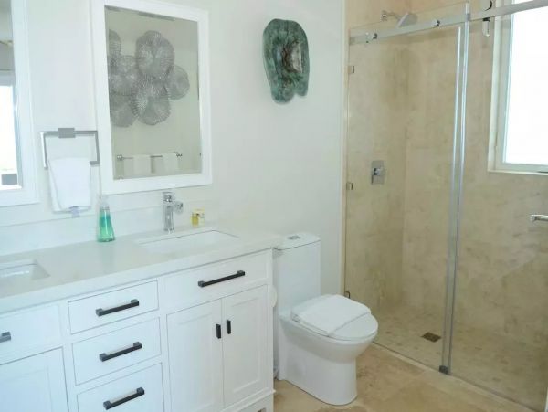 Bahamas Oceanfront Five Bedroom Vacation Rental