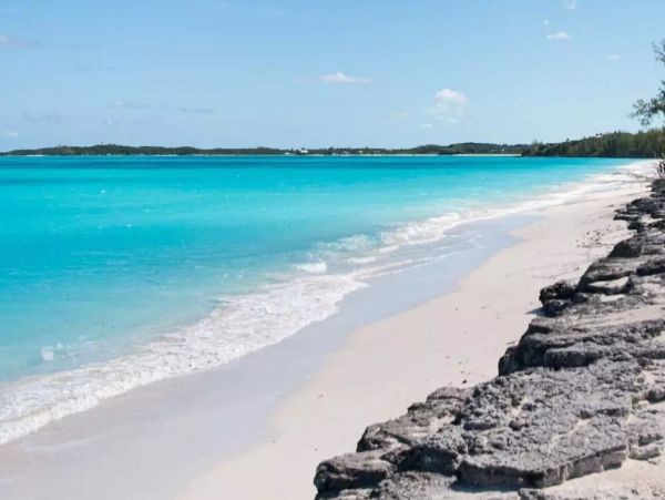 Bahamas Oceanfront Five Bedroom Vacation Rental