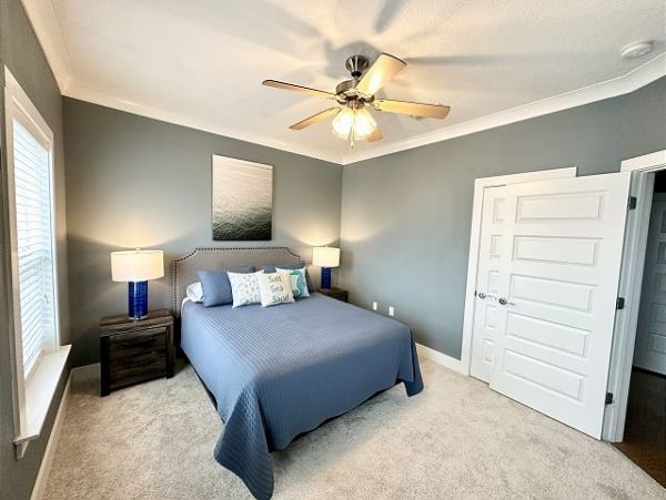 Lovely 4 Bedroom Vacation Home Short Walk to Beach