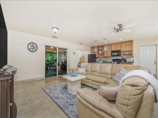 Manasota Key Vacation Home Two Bedroom Walk to Beach