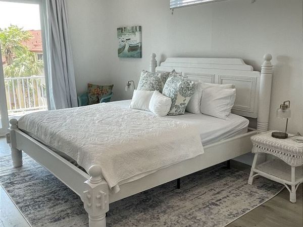 Navarre Beach 5 Bedroom Vacation Home Close to Beach