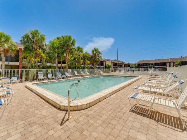 Englewood Vacation Condo Two Bedroom
