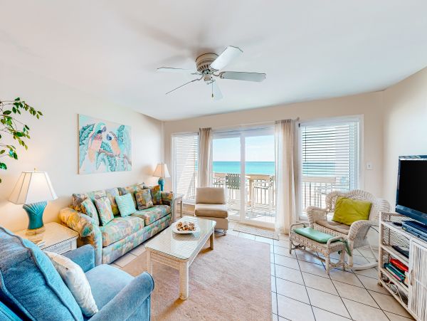 Nothing Short of Lovely Two Bedroom with Views