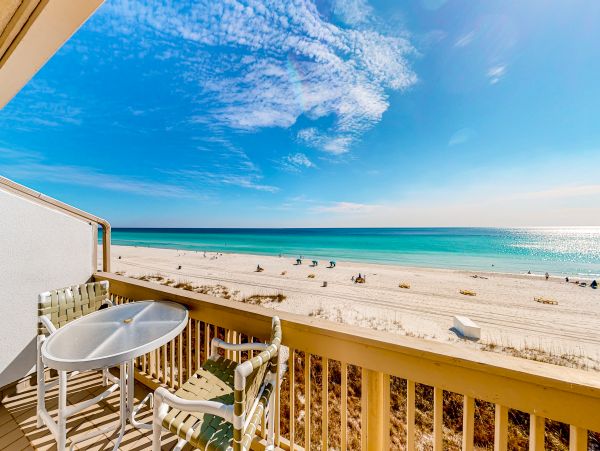 Nothing Short of Lovely Two Bedroom with Views