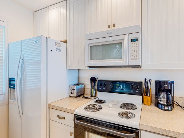 Nothing Short of Lovely Two Bedroom with Views
