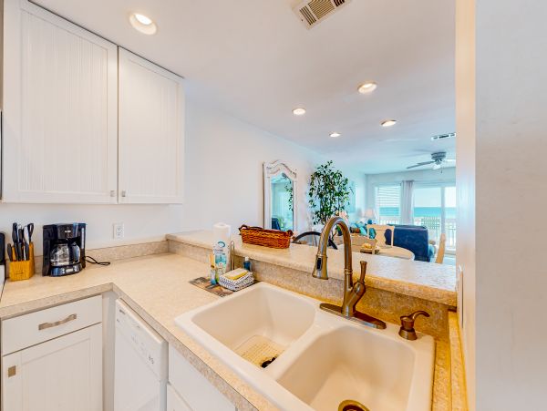 Nothing Short of Lovely Two Bedroom with Views