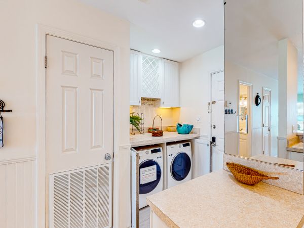 Nothing Short of Lovely Two Bedroom with Views