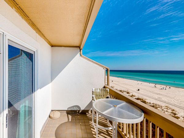 Nothing Short of Lovely Two Bedroom with Views