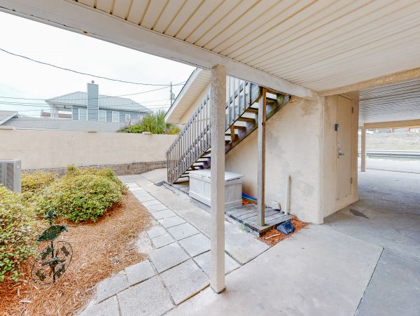 Spacious 6 Bedroom Vacation Rental Full Ocean Views