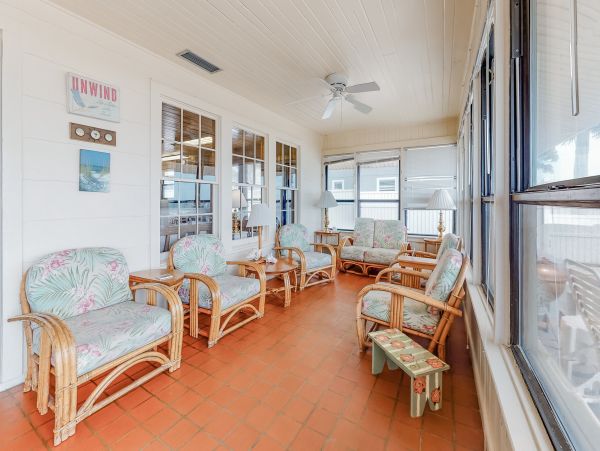 Spacious 6 Bedroom Vacation Rental Full Ocean Views