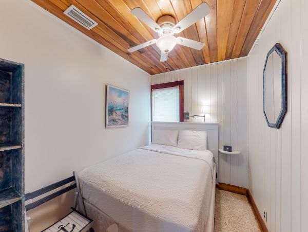 Spacious 6 Bedroom Vacation Rental Full Ocean Views