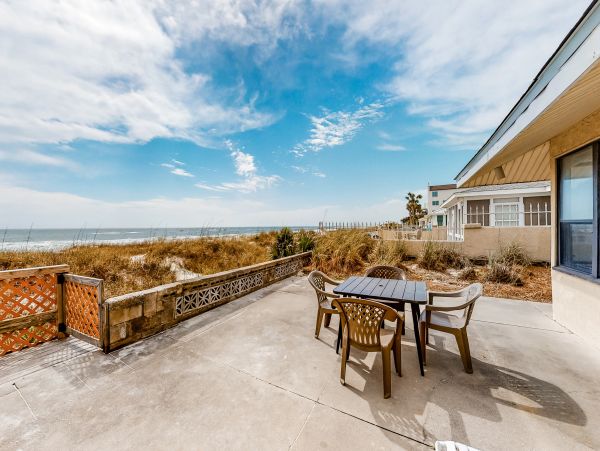 Spacious 6 Bedroom Vacation Rental Full Ocean Views