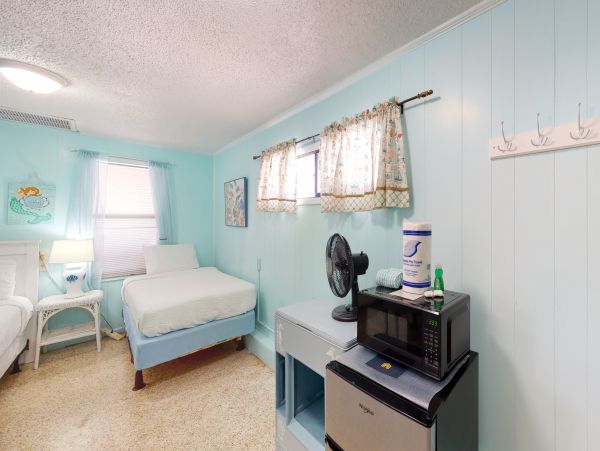 Spacious 6 Bedroom Vacation Rental Full Ocean Views