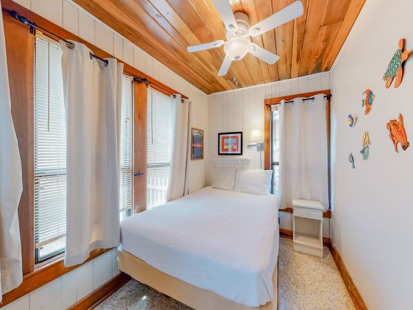 Spacious 6 Bedroom Vacation Rental Full Ocean Views