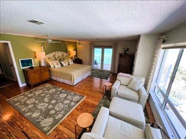Englewood Vacation Home Five Bedroom On Beach