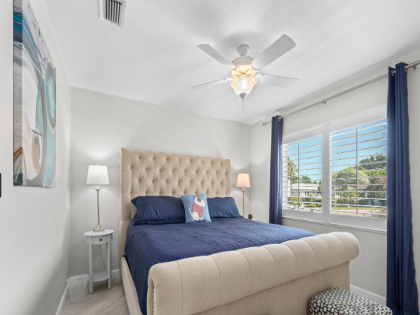 Private one story Country Club Shores Vacation home