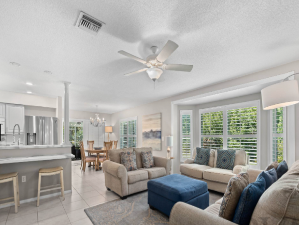 Private one story Country Club Shores Vacation home
