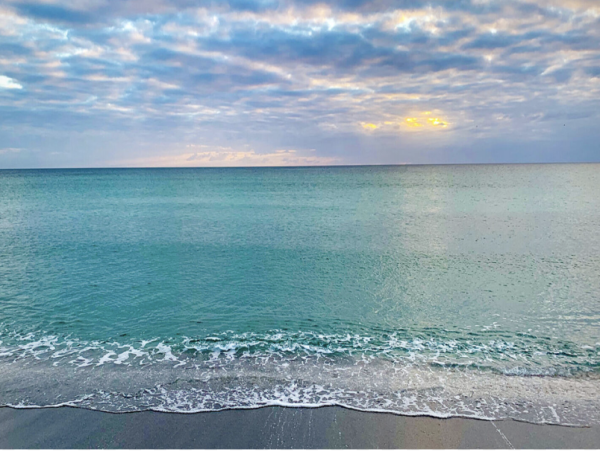 Private one story Country Club Shores Vacation home