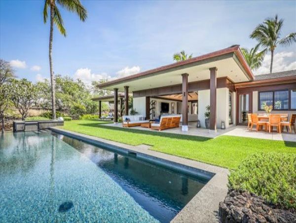 Kailua Kona Vacation Pool Estate Five Bedroom Walk to Beach