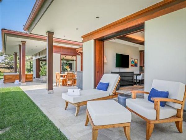 Kailua Kona Vacation Pool Estate Five Bedroom Walk to Beach
