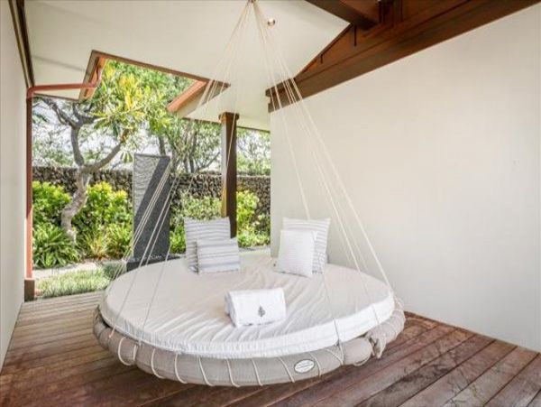 Kailua Kona Vacation Pool Estate Five Bedroom Walk to Beach