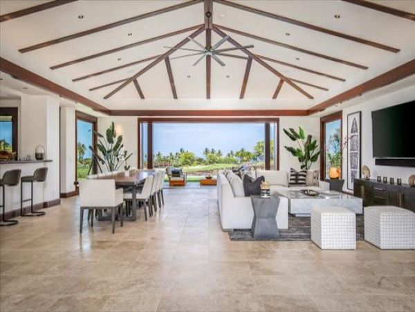 Kailua Kona Vacation Pool Estate Five Bedroom Walk to Beach