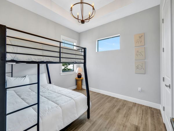 Modern Four Bedroom Vacation Rental in Naples