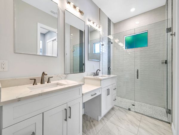 Modern Four Bedroom Vacation Rental in Naples