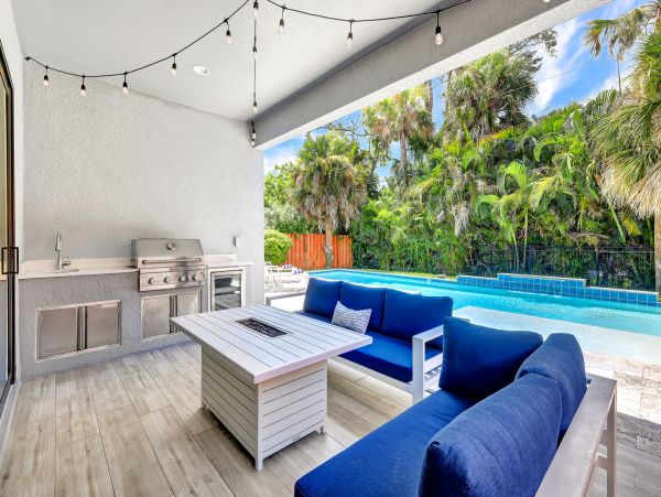 Modern Four Bedroom Vacation Rental in Naples