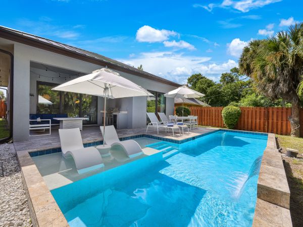 Modern Four Bedroom Vacation Rental in Naples