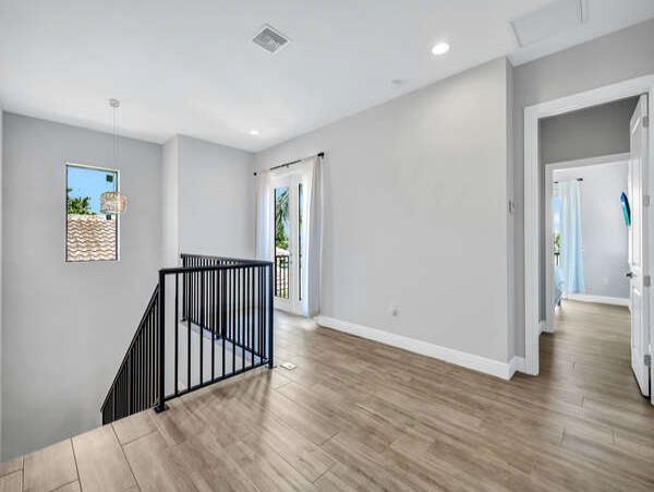 Modern Four Bedroom Vacation Rental in Naples