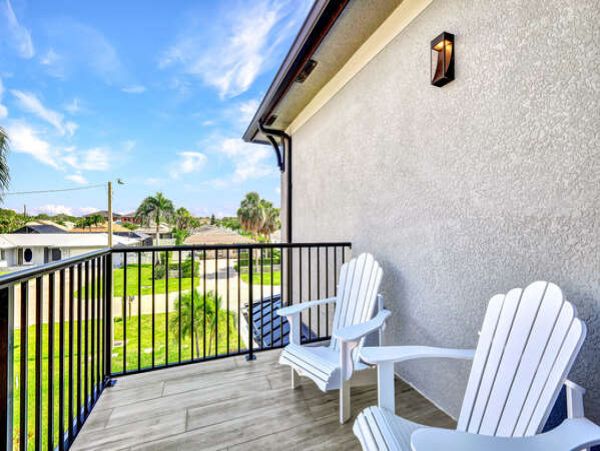 Modern Four Bedroom Vacation Rental in Naples