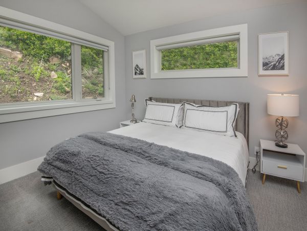 Five Bedroom Vacation Rental in Vail with Great Mountain View