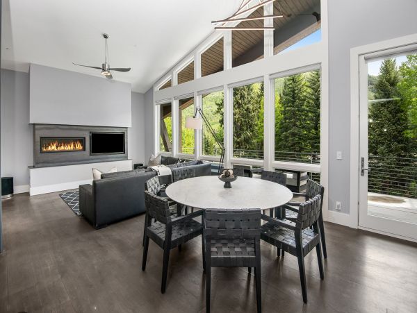 Five Bedroom Vacation Rental in Vail with Great Mountain View