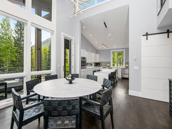 Five Bedroom Vacation Rental in Vail with Great Mountain View