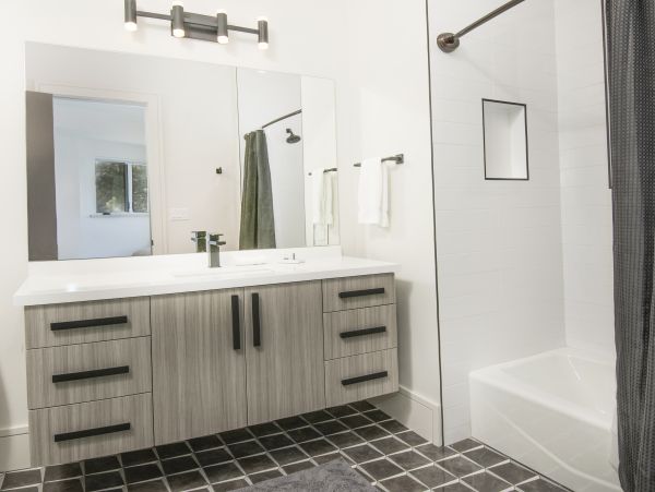 Vail Five Bedroom  Rental with Hot Tub & Breathtaking Mountain View
