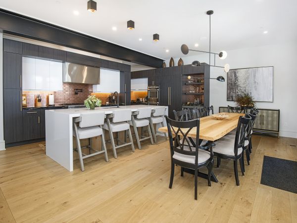 Vail Five Bedroom  Rental with Hot Tub & Breathtaking Mountain View