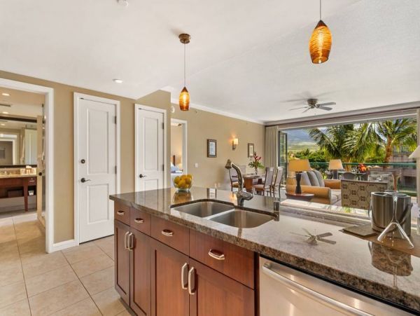 Maui Vacation Rental - Ocean View Suite with Lanai