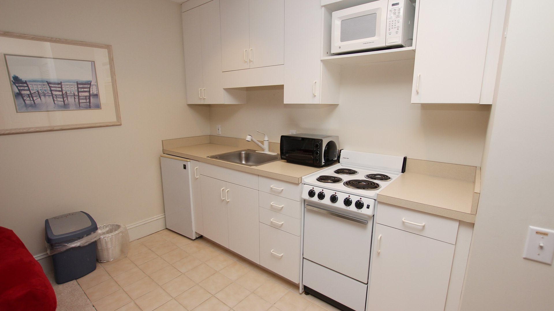 Corolla Vacation Home Six Bedroom Walk to Beach