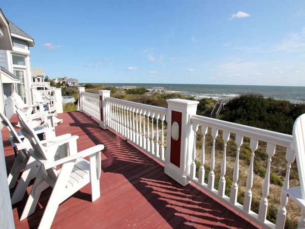 Corolla Vacation Home Six Bedroom Walk to Beach