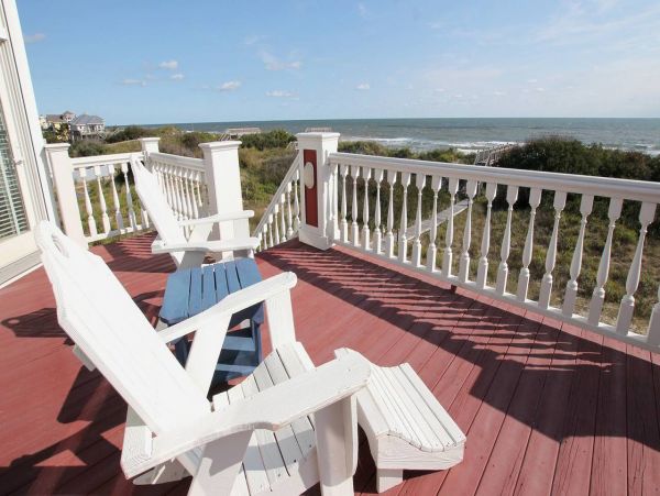 Corolla Vacation Home Six Bedroom Walk to Beach