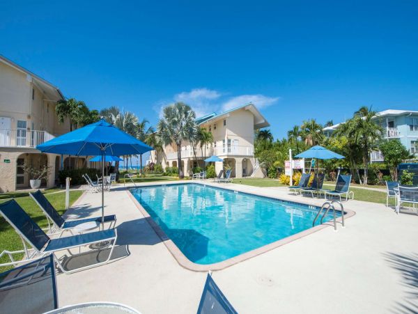Grand Cayman Vacation Condo One Bedroom Walk to Beach