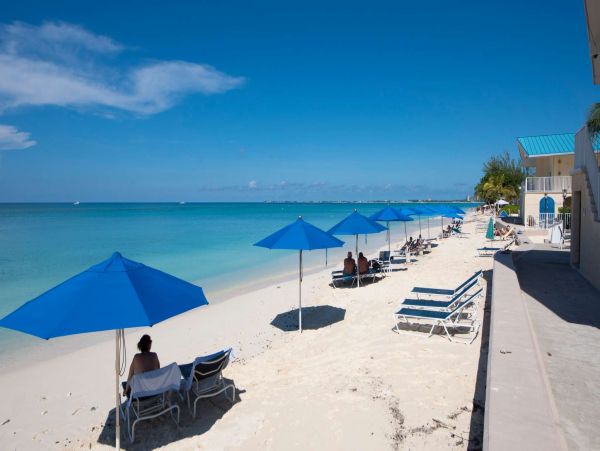 Grand Cayman Vacation Condo One Bedroom Walk to Beach