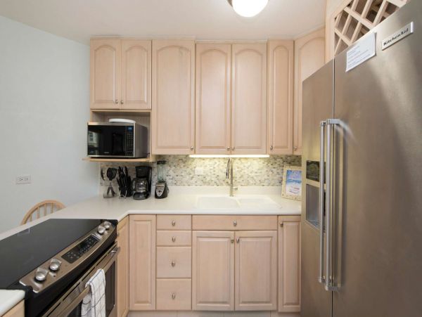 Grand Cayman Vacation Condo One Bedroom Walk to Beach