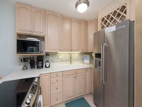 Grand Cayman Vacation Condo One Bedroom Walk to Beach