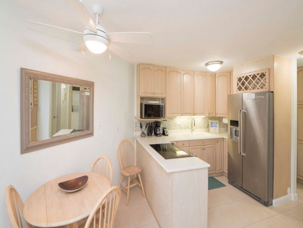 Grand Cayman Vacation Condo One Bedroom Walk to Beach