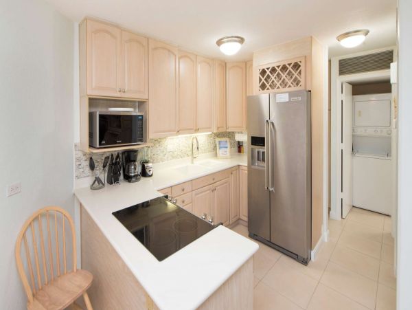Grand Cayman Vacation Condo One Bedroom Walk to Beach